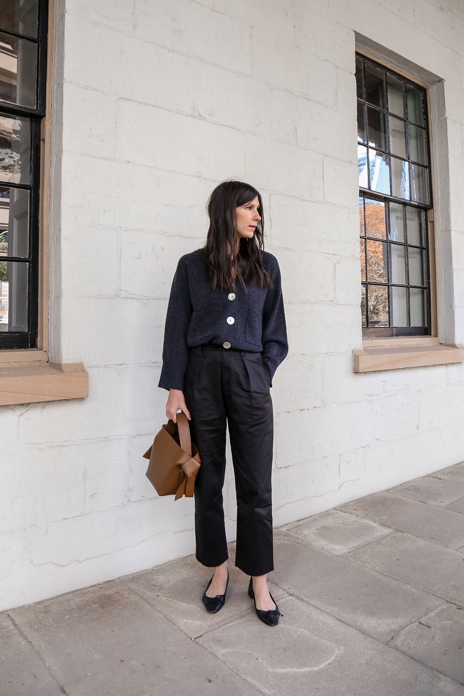 Tapered black trousers w/ the Marle Darcie Cardigan Tapered black trousers w/ the Marle Darcie Cardigan