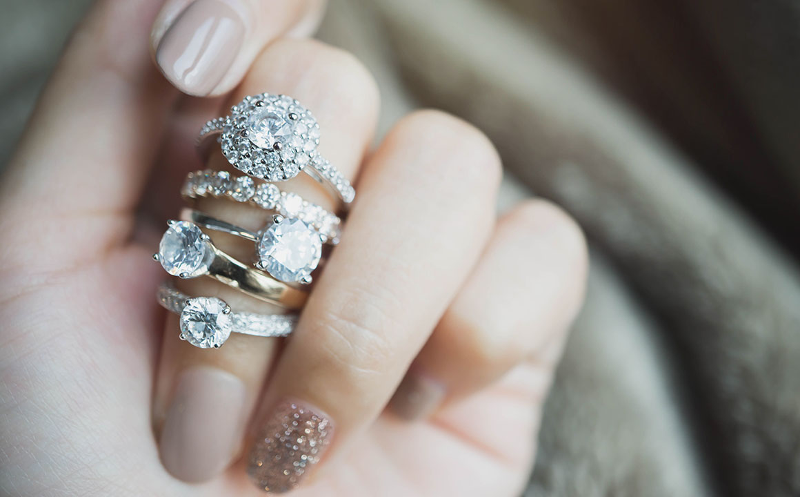 Ultimate Diamond Ring Buying Guide For a Novice Ultimate Diamond Ring Buying Guide For a Novice