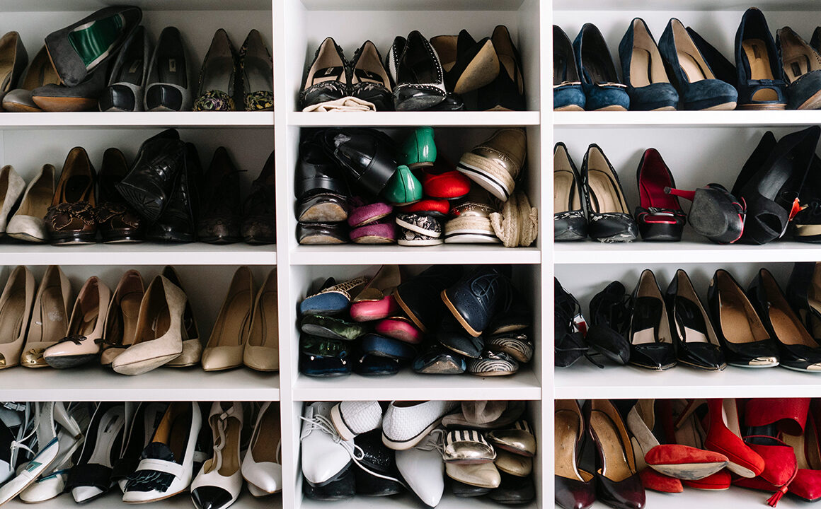 7 Important Sneakers Each Girl Ought to Personal 7 Important Sneakers Each Girl Ought to Personal
