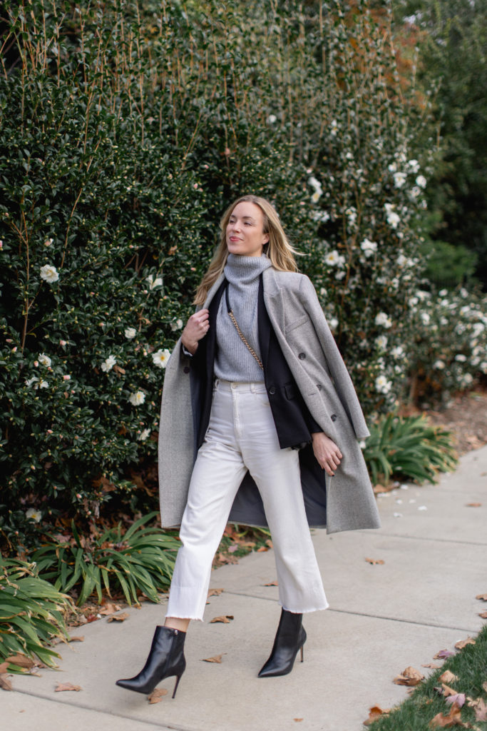 The right way to Layer Your Garments With out Bulk