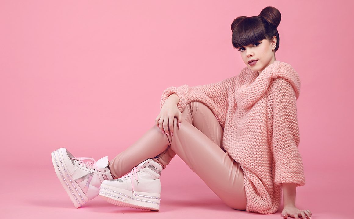Excessive High Trend: Learn how to Type Excessive Tops With Your Outfit